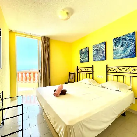 Bonito Apartamento, Bien Comunicado, Wifi En Tenerife Sur